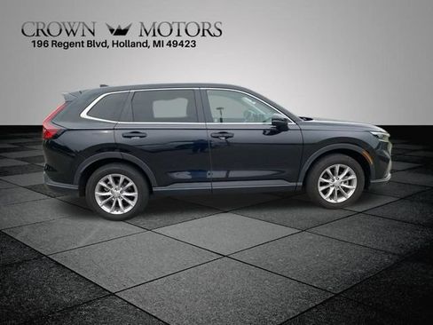 Used 2025 Honda CR-V EX image 12