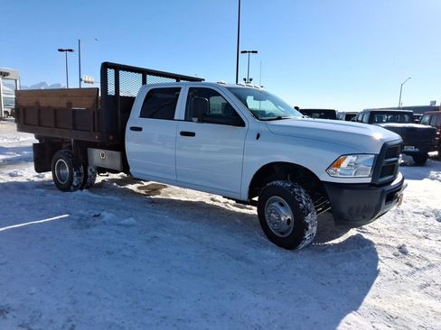 Used 2018 RAM 3500 Tradesman image 2