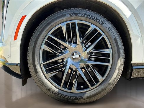 New 2025 Cadillac Escalade IQ Sport 2 w/ LPO, ONYX Package image 12