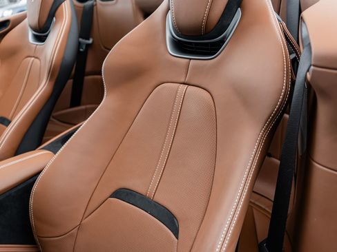 Used 2024 Ferrari Roma Spider image 30