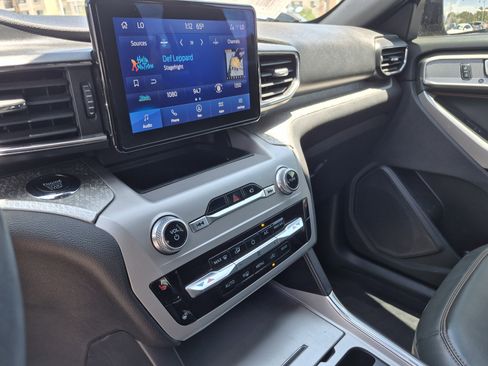 Used 2022 Ford Explorer Timberline w/ Timberline Technology Package AWD/4WD image 11