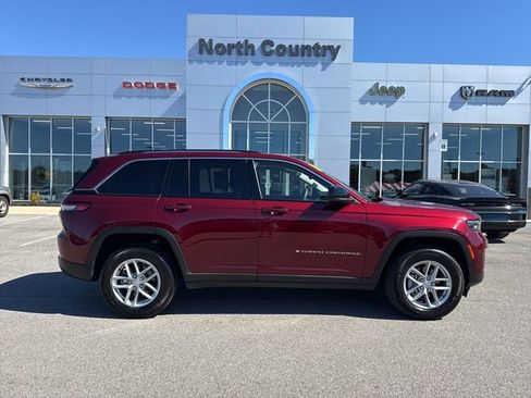 Used 2023 Jeep Grand Cherokee Laredo w/ Luxury Tech Group I image 1