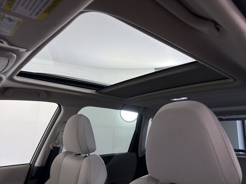 Used 2023 Subaru Forester Premium image 18