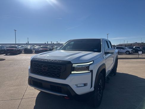 Used 2024 Nissan Frontier Pro-X w/ Tow Package image 6