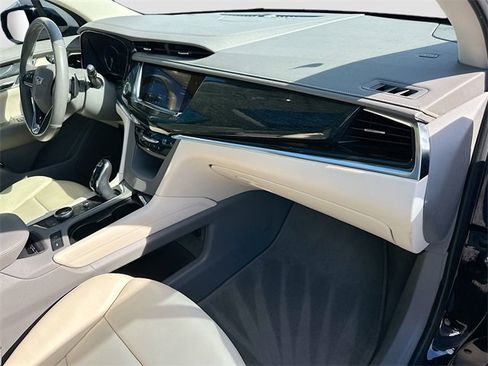Used 2021 Cadillac XT6 Premium Luxury image 29