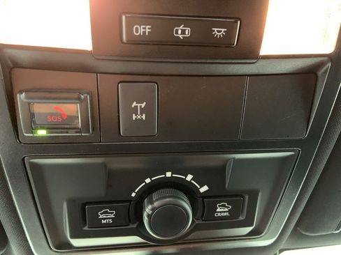 Used 2021 Toyota Tacoma TRD Off-Road image 30