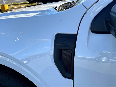 New 2025 Ford Maverick XL w/ Equipment Group 101A image 12