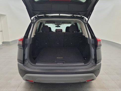 Used 2023 Nissan Rogue S image 29