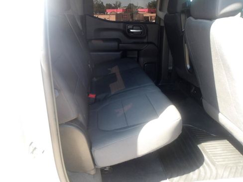 Used 2020 Chevrolet Silverado 1500 Custom w/ Custom Value Package RWD image 8