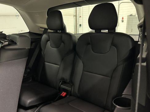 Used 2023 Volvo XC90 T8 Plus w/ Protection Package Premier AWD/4WD image 32