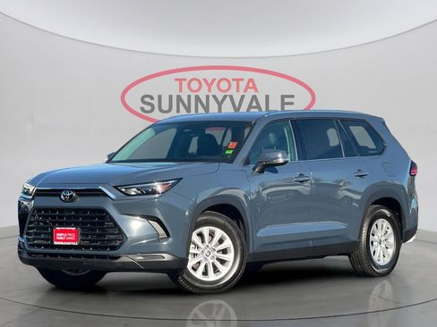 Certified 2025 Toyota Grand Highlander AWD image 2