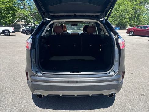 Used 2019 Ford Edge Titanium w/ Equipment Group 301A AWD/4WD image 10