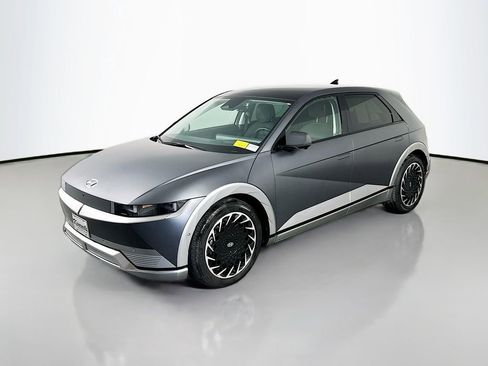 Used 2023 Hyundai Ioniq 5 Limited AWD/4WD image 3