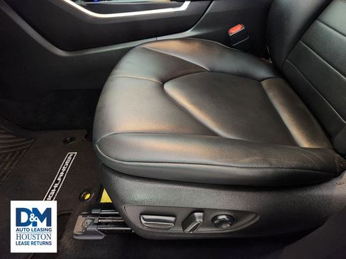 Used 2022 Toyota Highlander XLE image 32