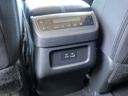 Certified 2024 Nissan Pathfinder SV FWD image 16