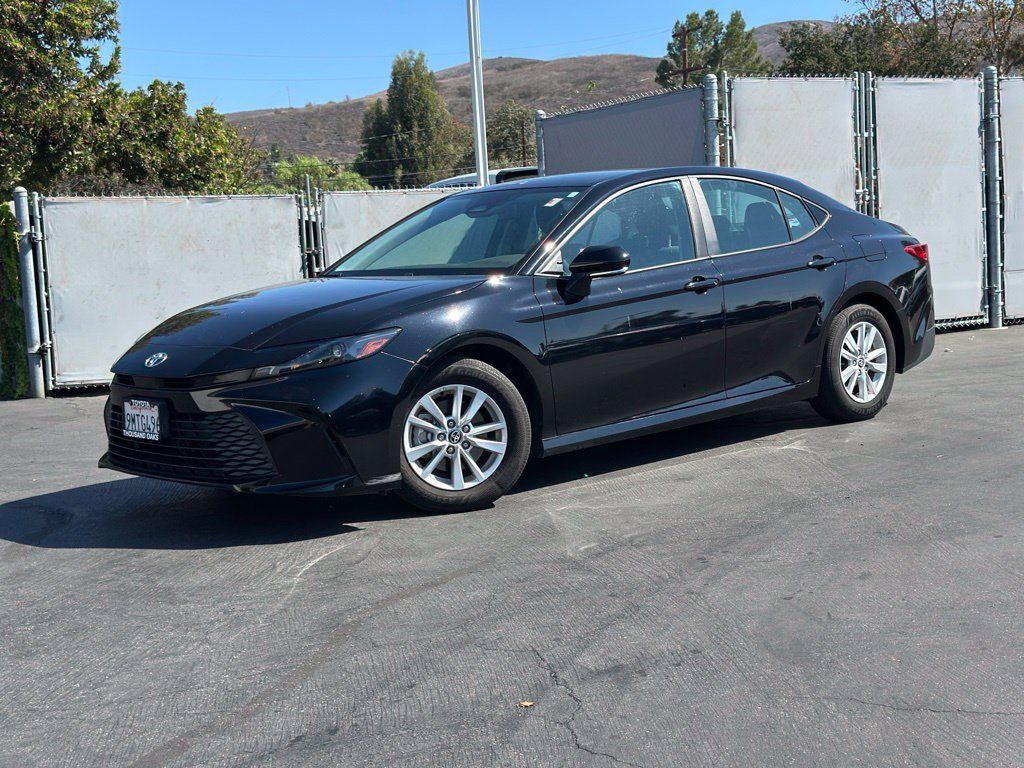 Used 2025 Toyota Camry LE w/ Convenience Package FWD image 1