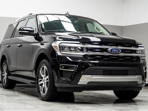 Used 2024 Ford Expedition Limited AWD/4WD image 4