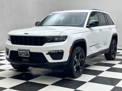 New 2025 Jeep Grand Cherokee Limited image 4