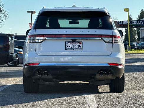 Used 2022 Lincoln Aviator Reserve w/ Equipment Group 201A image 8