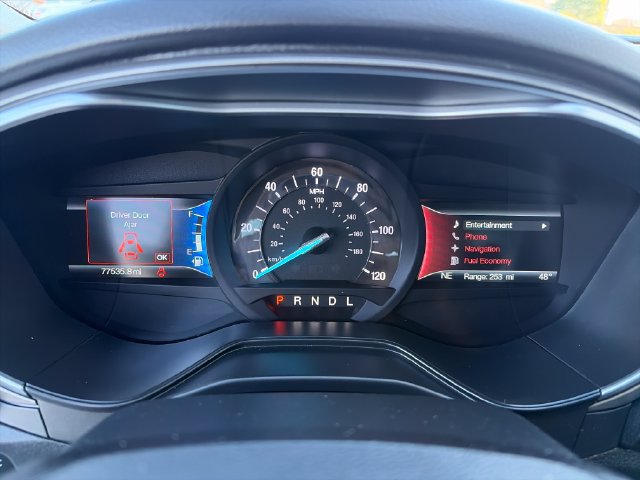 Used 2019 Ford Fusion SE FWD image 29