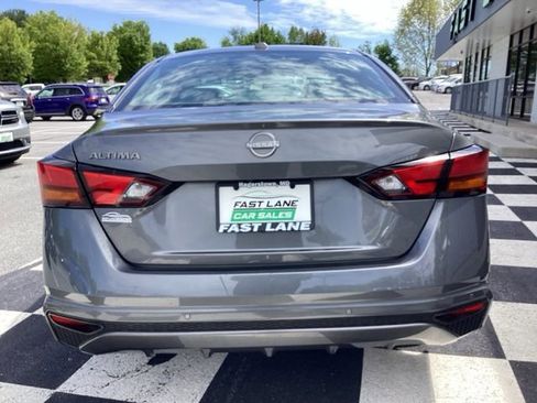 Used 2025 Nissan Altima 2.5 SV image 6