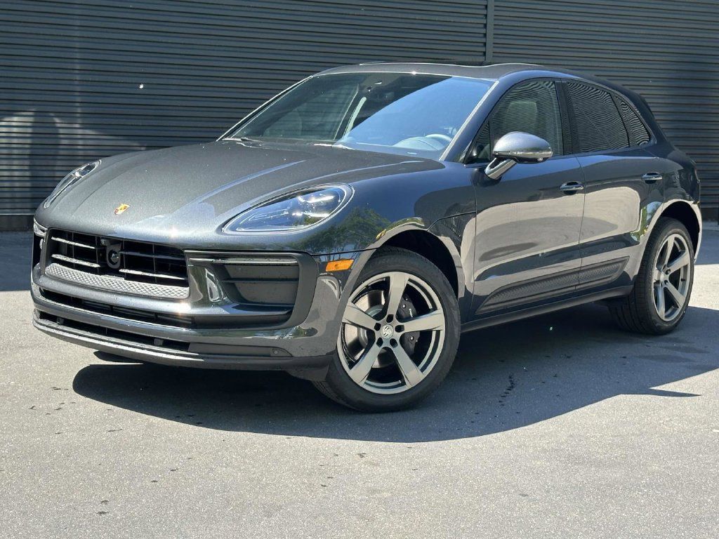 Used 2026 Porsche Macan AWD/4WD image 1