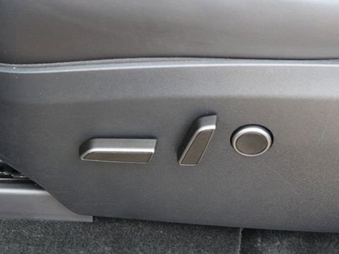 Used 2024 Tesla Model Y Long Range image 30