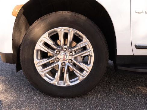 Used 2023 GMC Yukon XL SLT image 40