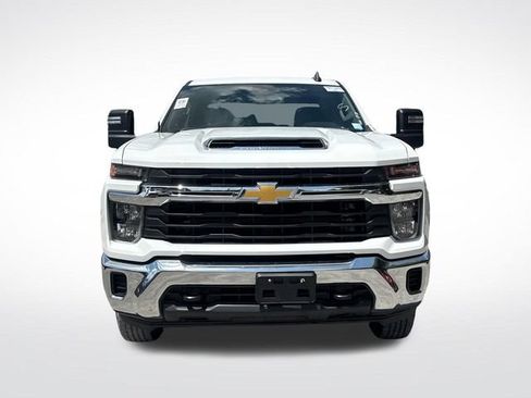Used 2024 Chevrolet Silverado 2500 LT AWD/4WD image 10