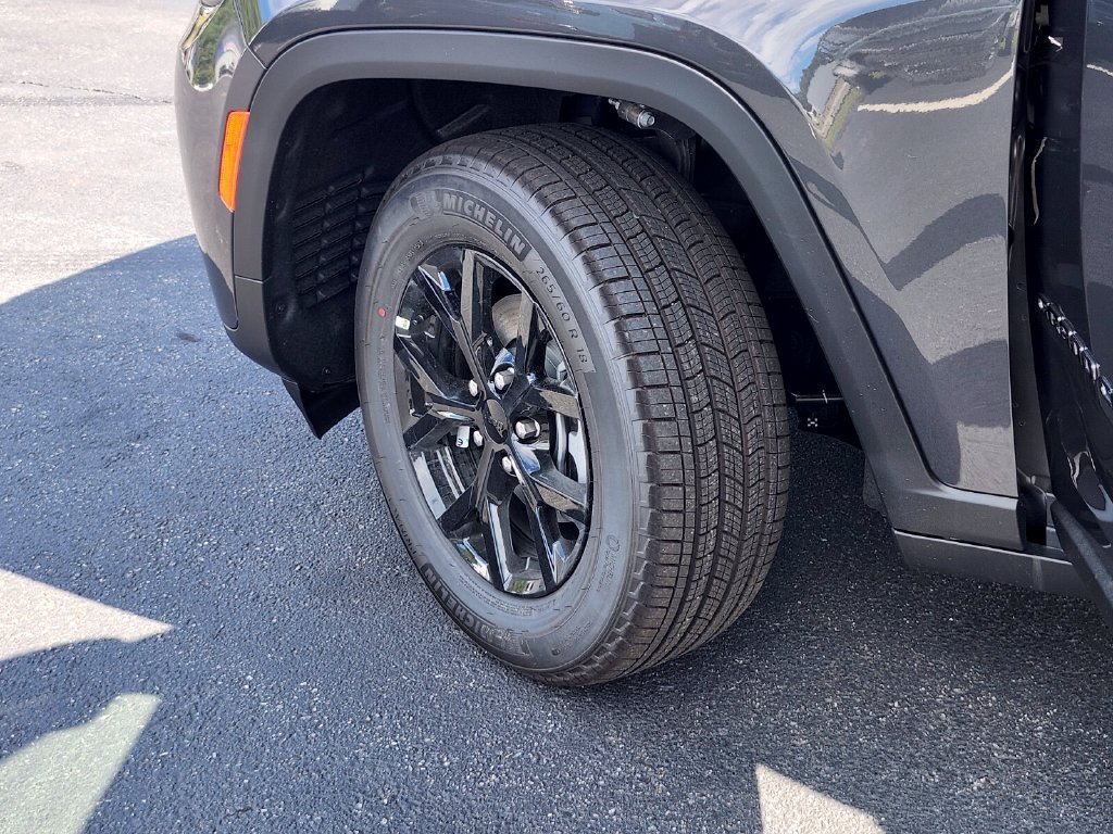 New 2026 Jeep Grand Cherokee Altitude AWD/4WD image 35