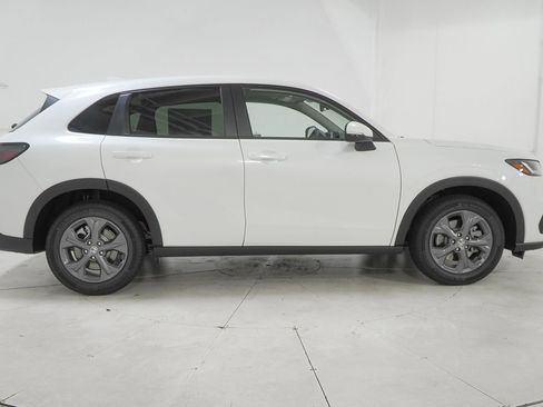 New 2026 Honda HR-V LX image 12