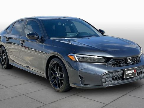 Used 2025 Honda Civic Sport image 3