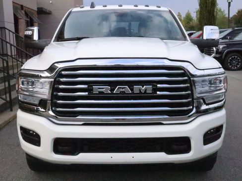 Used 2024 RAM 3500 Limited w/ Towing Technology Group AWD/4WD image 4