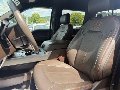 Used 2017 Ford F150 King Ranch w/ Equipment Group 601A Luxury AWD/4WD image 9