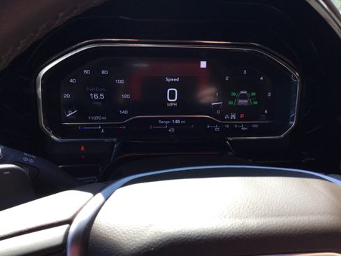 Used 2023 GMC Sierra 1500 SLT w/ SLT Premium Package image 17