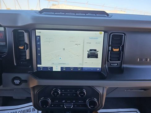 Used 2023 Ford Bronco Badlands image 20