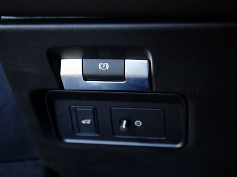 Used 2021 Land Rover Range Rover Evoque R-Dynamic S image 24