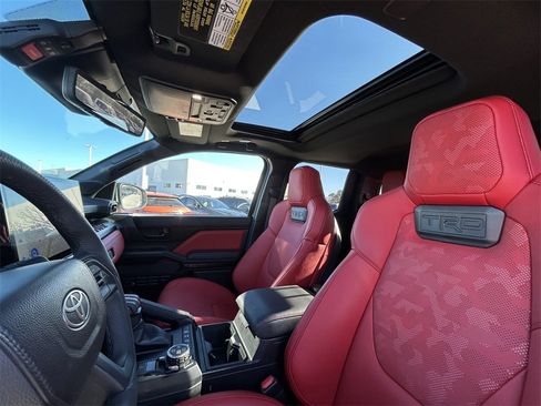 Used 2025 Toyota Tacoma TRD Pro image 12