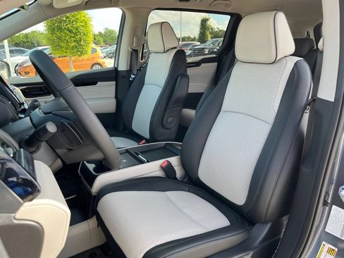 New 2026 Honda Odyssey Elite image 13