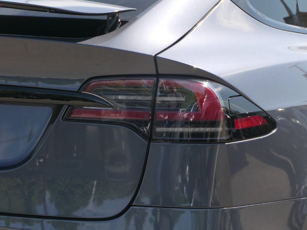 Used 2023 Tesla Model X AWD/4WD image 4