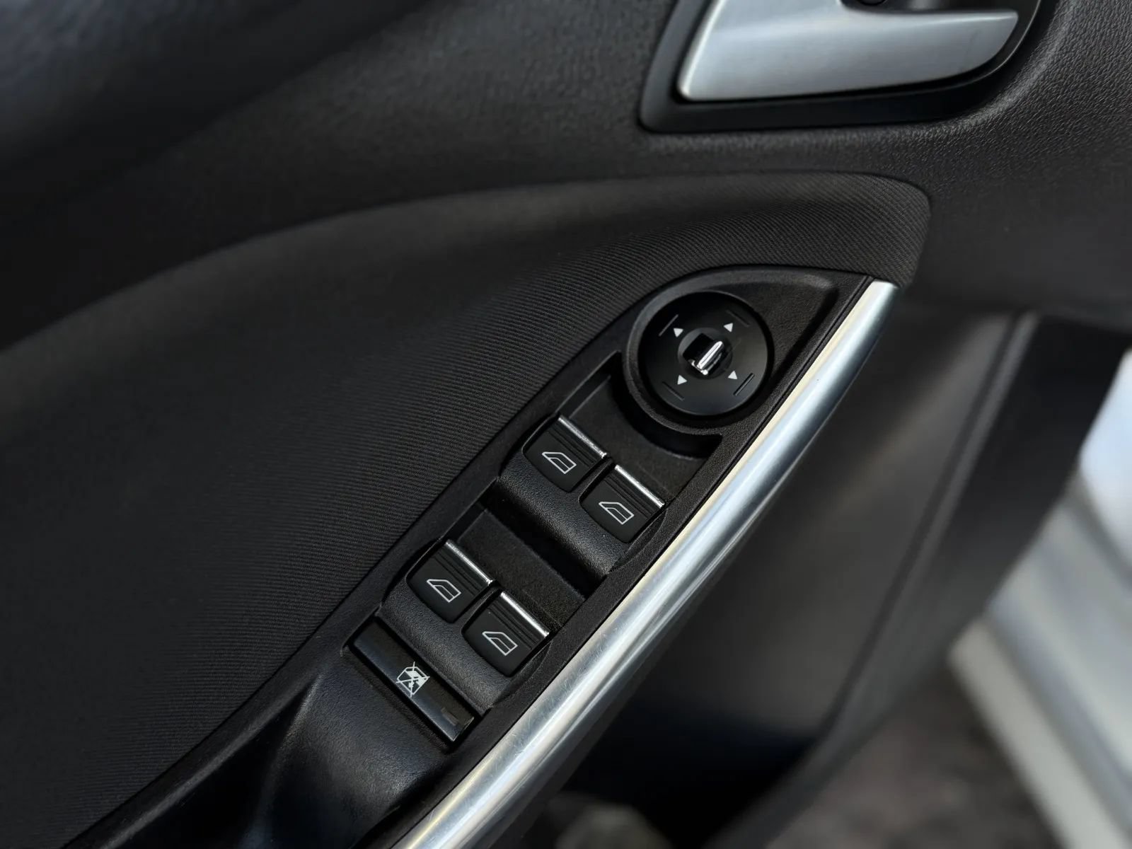 Used 2014 Ford Focus ST w/ Equipment Group 202A FWD image 25