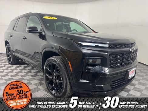 Certified 2024 Chevrolet Traverse RS w/ LPO, Floor Liner Package image 1