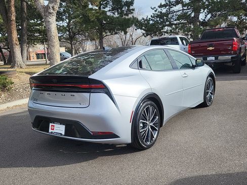 Certified 2025 Toyota Prius XLE image 2