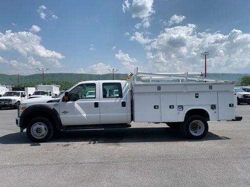 Used 2016 Ford F550 4x4 Crew Cab Super Duty image 5