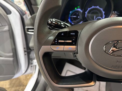 Used 2021 Hyundai Elantra Blue image 19