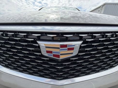 Used 2022 Cadillac XT6 Premium Luxury w/ Technology Package AWD/4WD image 32