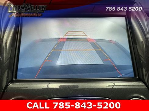 Used 2016 Chevrolet Impala LT w/ Convenience Package image 9