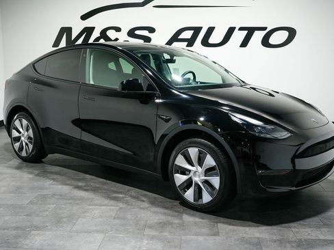 Used 2023 Tesla Model Y Long Range AWD/4WD image 7