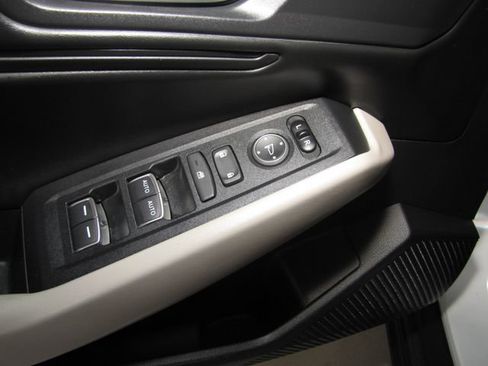 Certified 2024 Honda Accord EX image 17