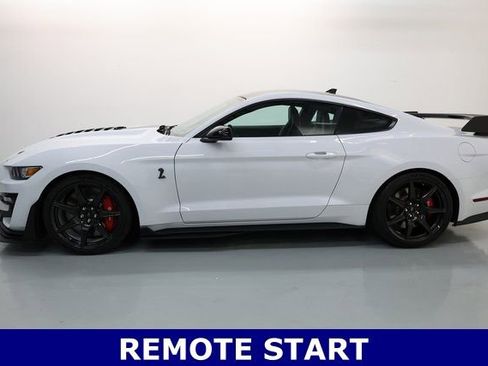 Used 2021 Ford Mustang Shelby GT500 w/ Carbon Fiber Track Pack RWD image 23